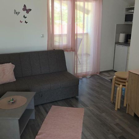 Apartmani Verica Karlobag Exterior foto