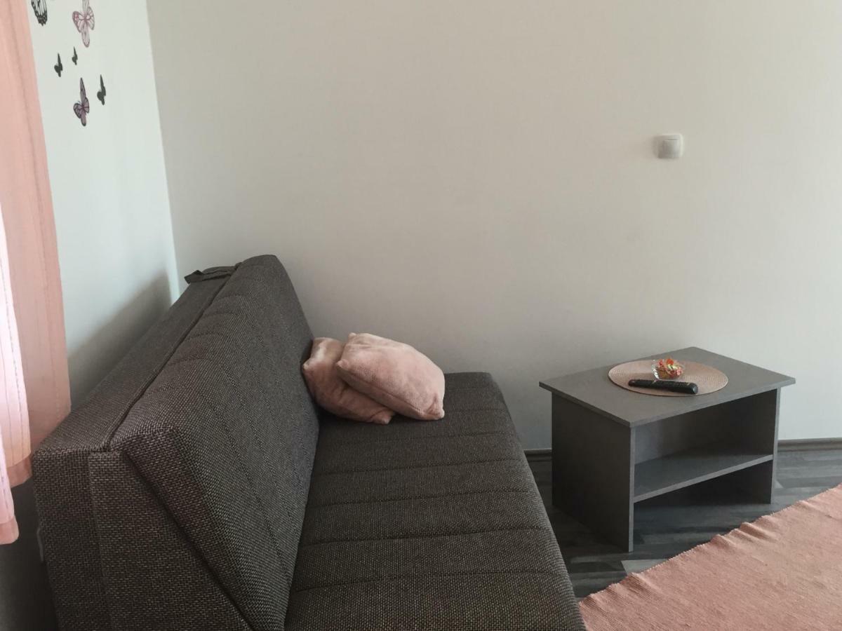 Apartmani Verica Karlobag Exterior foto