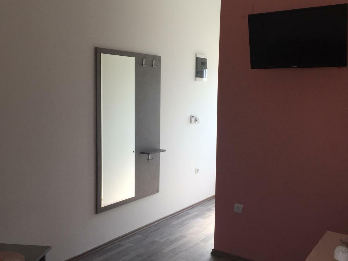 Apartmani Verica Karlobag Exterior foto